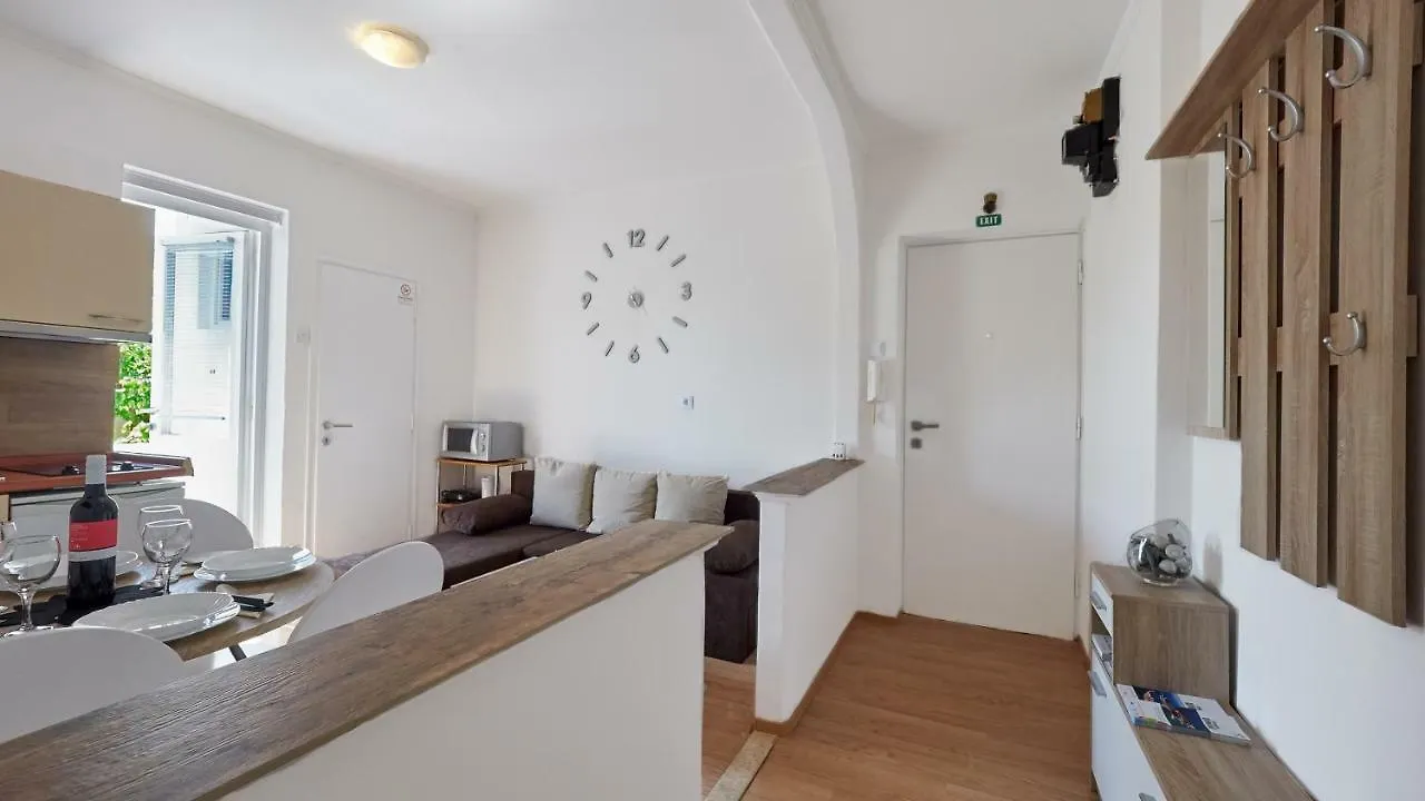 Apartment Dea Umag 0*,