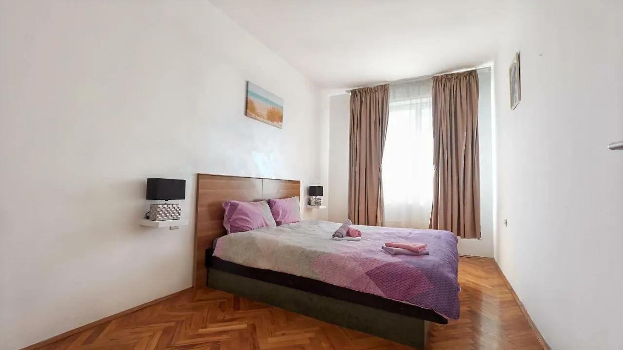 Apartment Dea Umag 0*,
